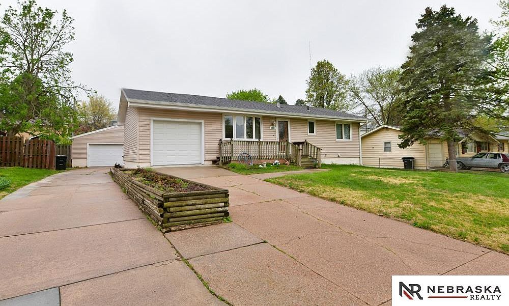6235 Nebraska Ave, Omaha, NE 68104 Zillow