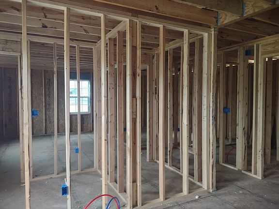 5th image of 3817 Lake St