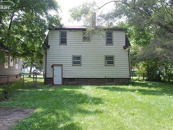 4th image of 3501 Columbine Ave