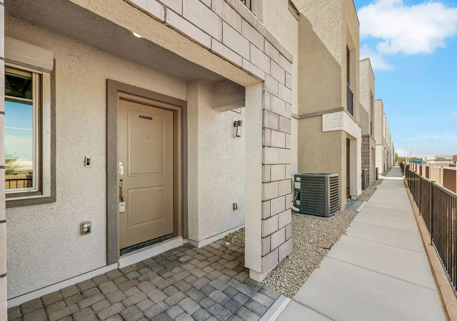 Beautifully Upgraded Home in NW — Photo 1