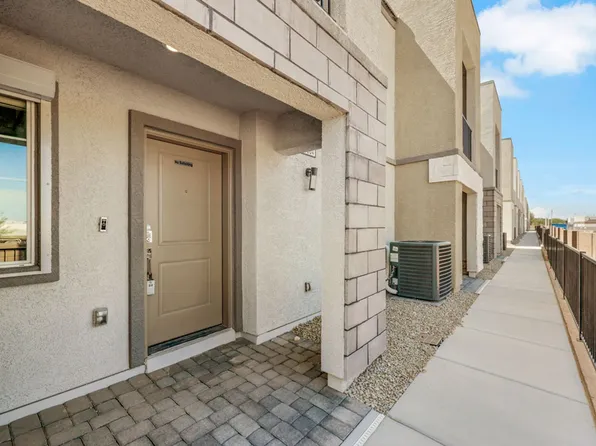 5684 Beguiling Falls St, Las Vegas, NV 89148