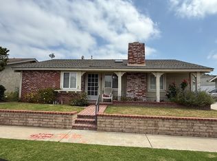 1061 Napa St, Tustin, CA 92780