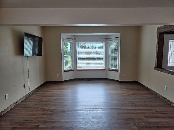 3rd image of 13502 Eldridge Pl NW