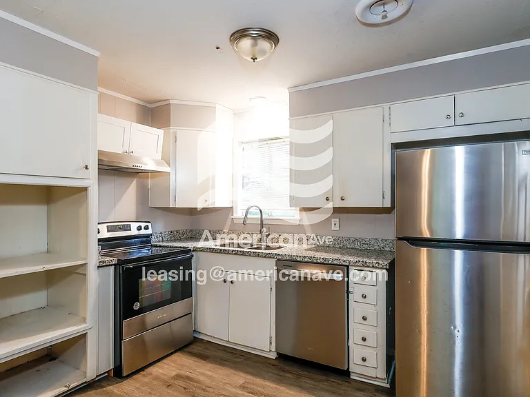 1511654_007_kitchen_7.jpg
