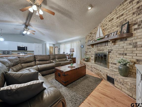 5th image of 114 Hideaway Ln E