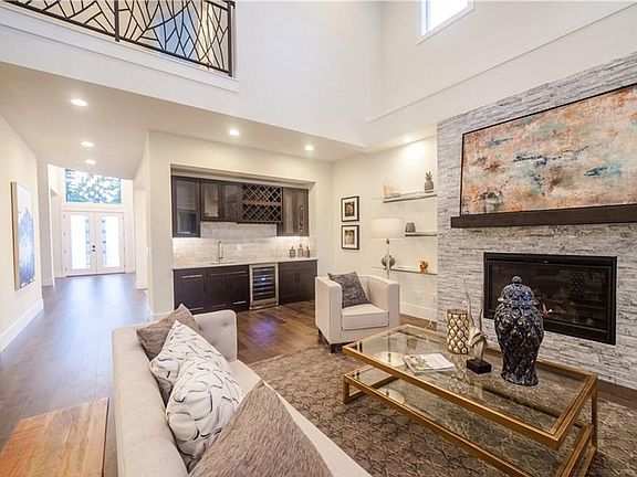 5th image of 8853 SE 39th St