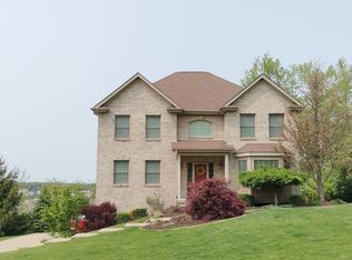 3300 Woodwind Dr, Clairton, PA 15025