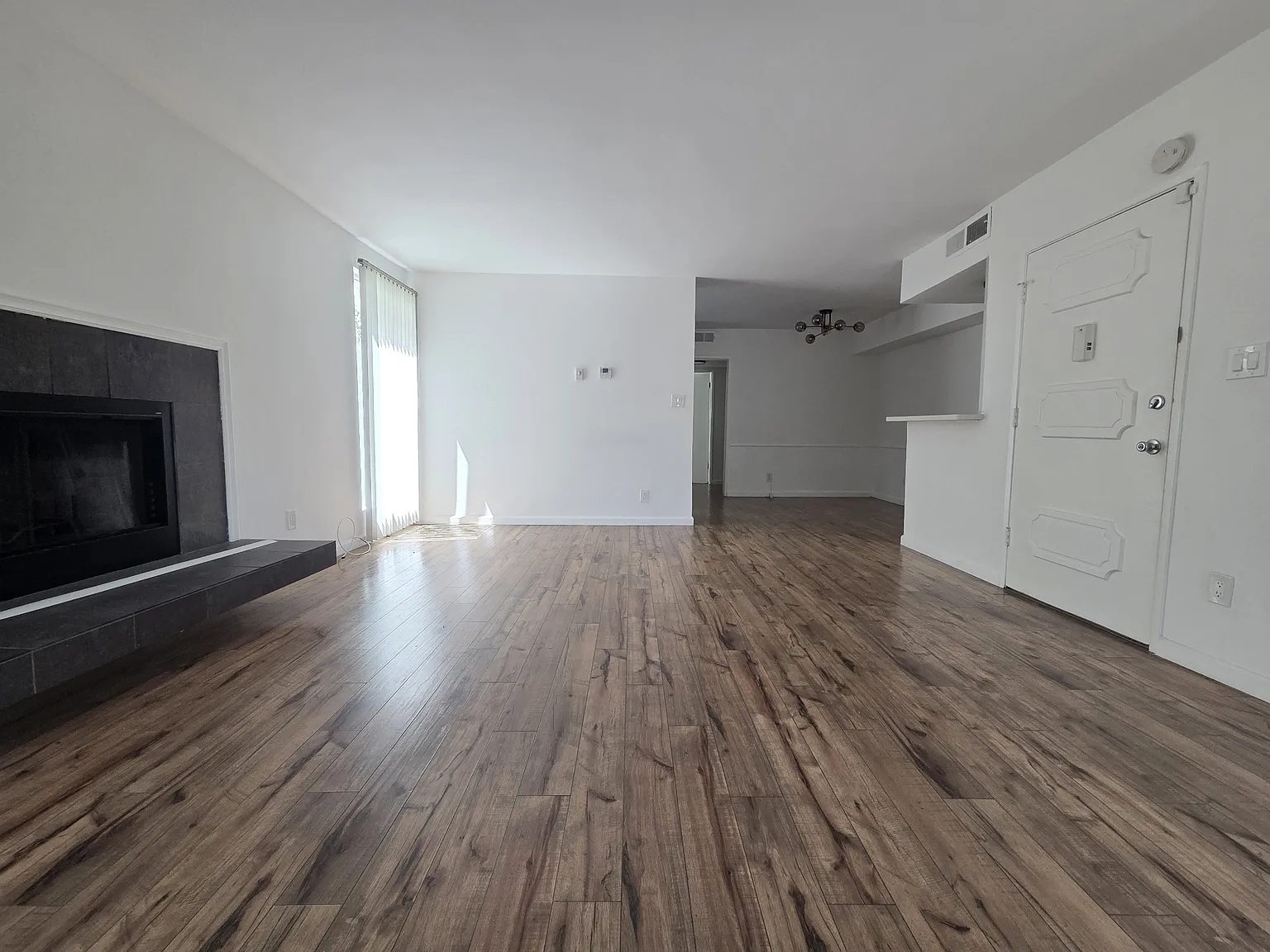 2 bed, 1200 sqft, $3,200 — Photo 3