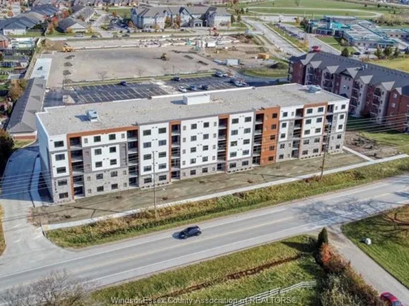 4578 Huron Church Line Rd #512, Lasalle, ON N9H 0M2