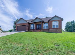 9360 Gabrielle Rd, Strawberry Plains, TN 37871