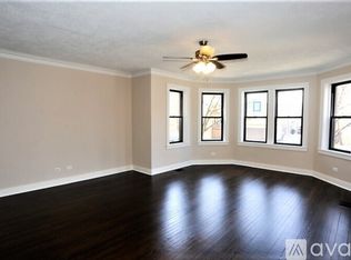 4445 N Rockwell St #47-2, Chicago, IL 60625