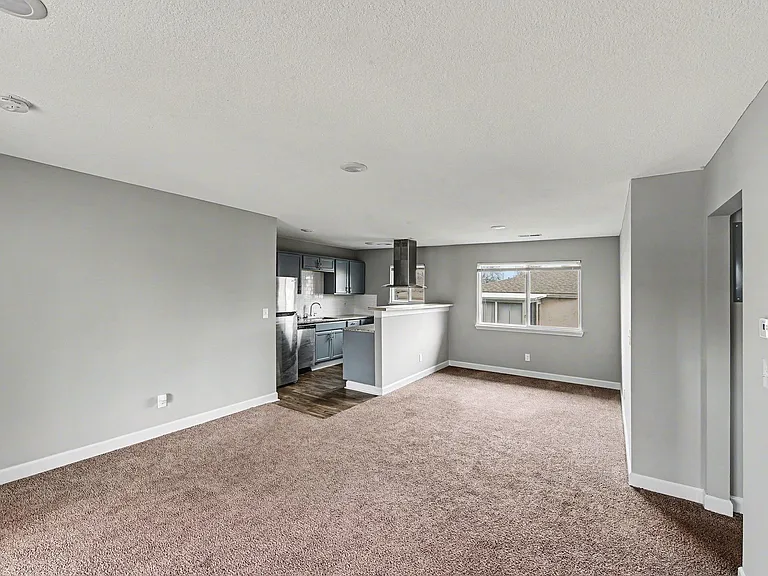 Brentwood Apartments — Photo 6