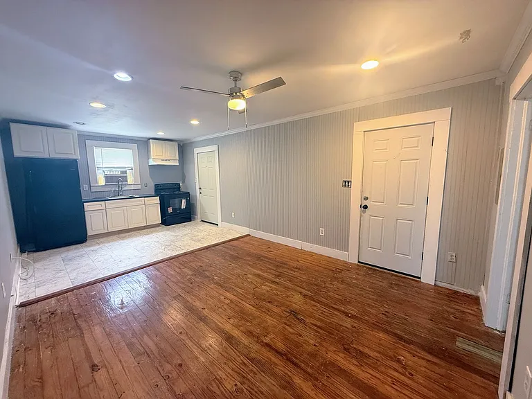 316 Kirkman St #B — Photo 6