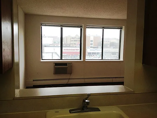 Rented by Prime Realty | media 8