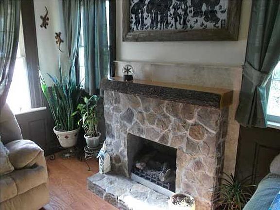 2nd image of 2850 Willena Ave