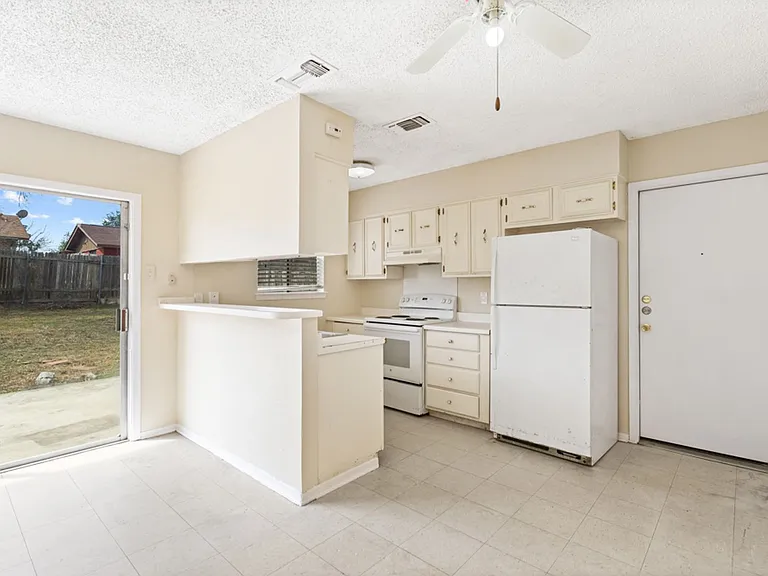 4718 Casa Oro St — Photo 8