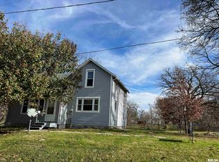 1406 14th St, Viola, IL 61486