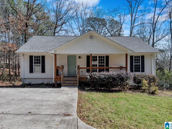1897 7th Ave, Calera, AL 35040