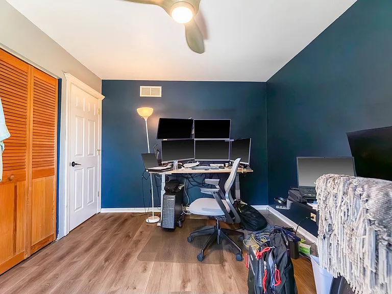 361 Lyons Dr — Photo 9