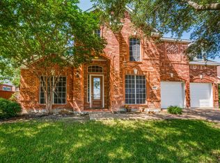1005 Raspberry Ln, Desoto, TX 75115