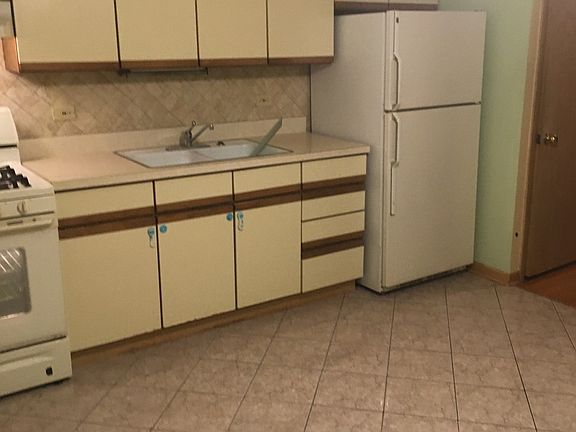 2nd image of 5537 N Parkside Ave #2