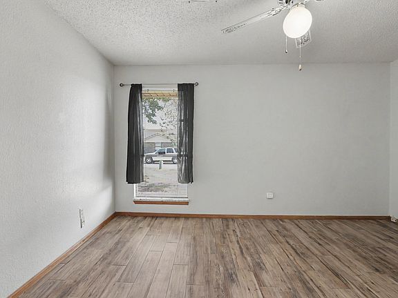 4th image of 505 NW 137th St
