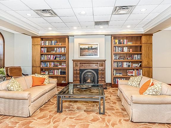 4th image of 3435 Golden Ave Unit 401