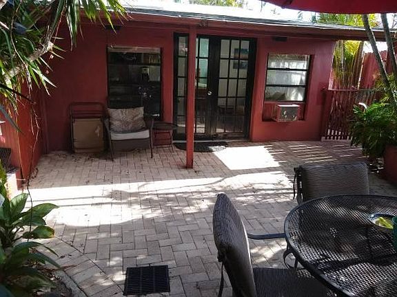 2nd image of 3261 NE 14th Ave #2