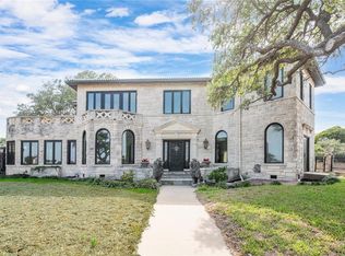 2717 Ocean Dr, Corpus Christi, TX 78404