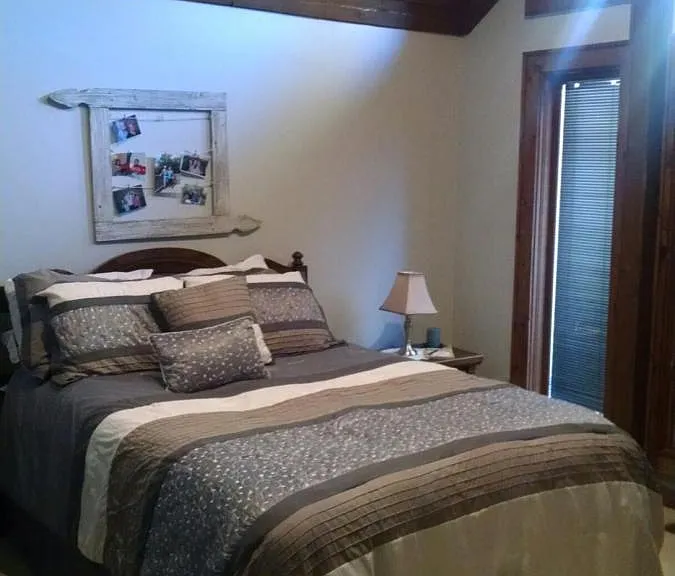 2nd main floor bedroom.
