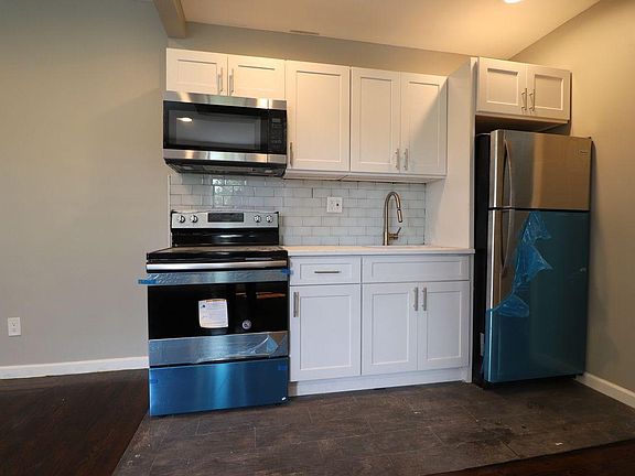 2nd image of 3520 Dekalb Ave APT 4F