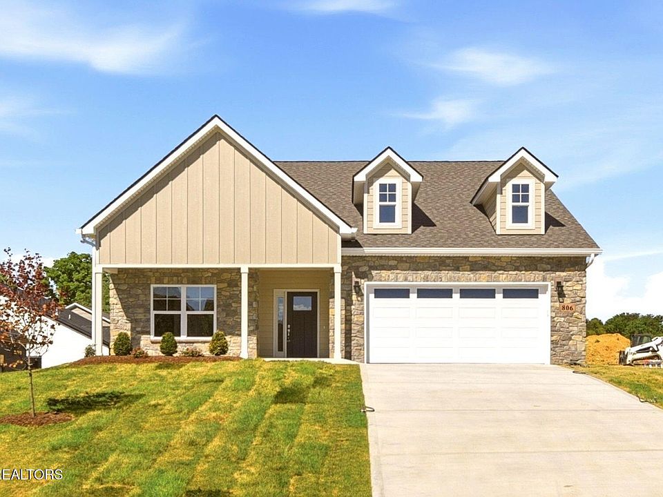 1st image of 806 Greenhead Ln