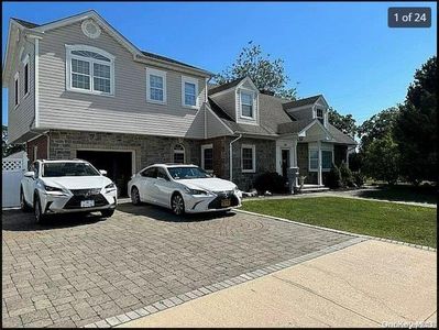 49 Elm Drive, Farmingdale, NY, 11735