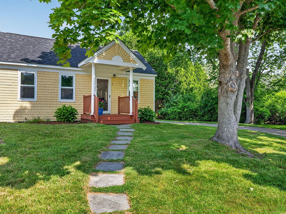 1st image of 17 Woodside Meadow Road #7