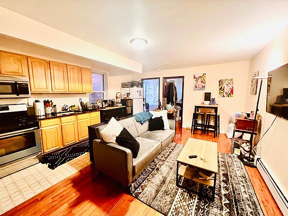 3rd image of 322 E 4th St APT 3R