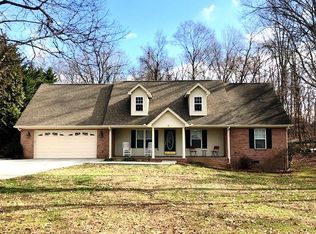 375 Economy Cir, Dandridge, TN 37725