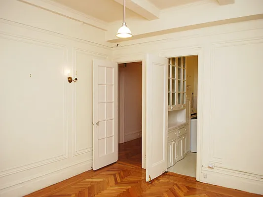 Rented by Sotheby's International Realty | media 10