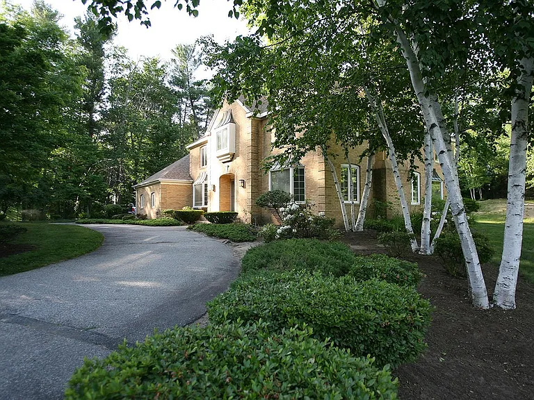 33 Indian Rock Rd — Photo 5