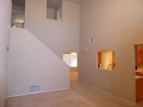 5th image of 9036 Jasper Dr NE