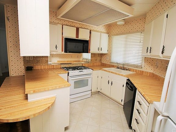 5th image of 30905 Silver Palm Dr