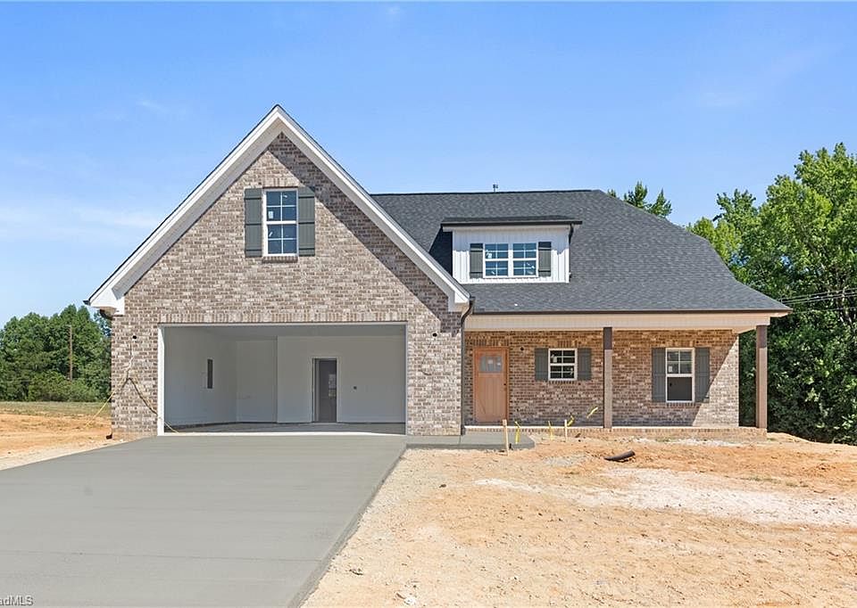 1st image of 165 Canton Dr