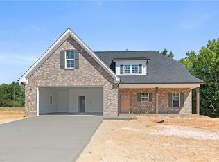 165 Canton Dr, Lexington, NC 27295