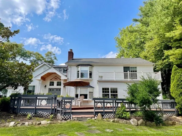 249 Cold Spring Road, Syosset, NY 11791