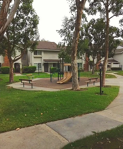 5085 Hampton Ct — Photo 5