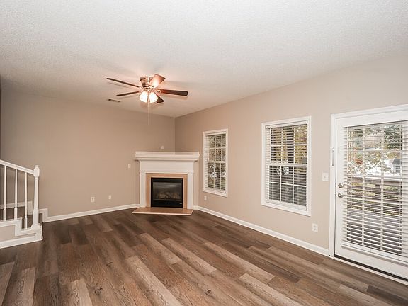 5th image of 8144 Green Garden Dr