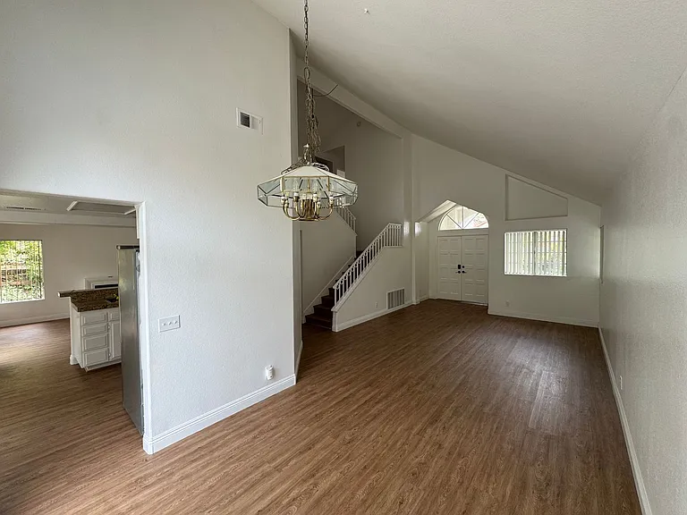 1423 Portofino Dr — Photo 9