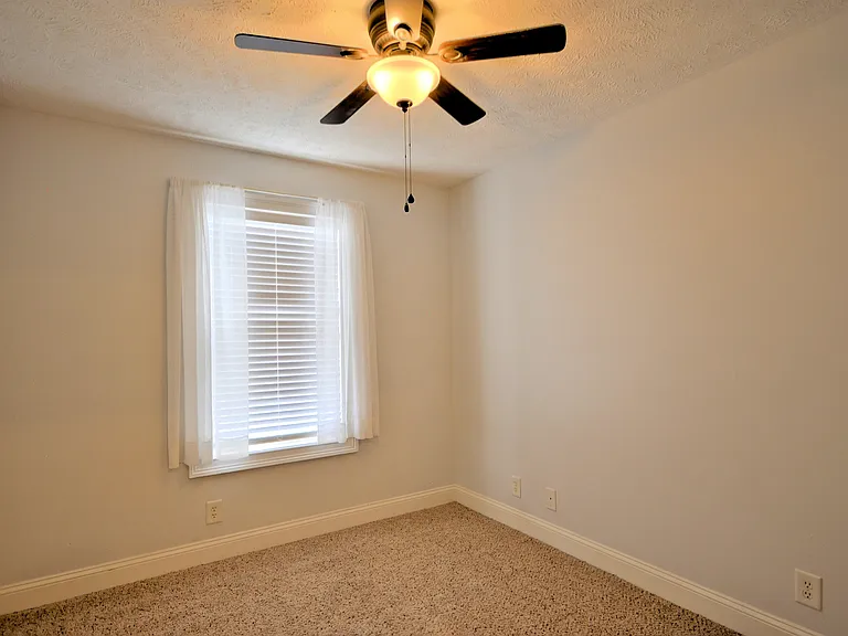 135 Excell Rd #402 — Photo 27