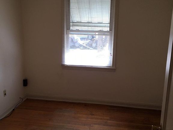 5th image of 4616 Durbin Ave