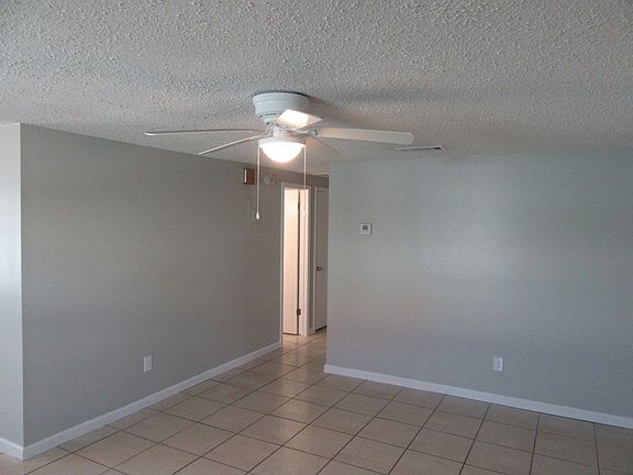 4th image of 6427 Sunset Ave #1