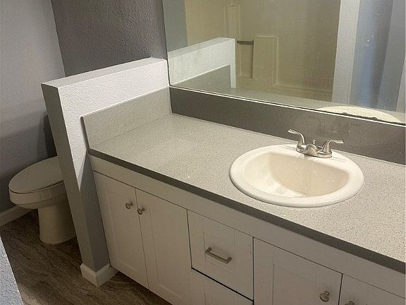4th image of 2981 Country Manor Ln APT 2